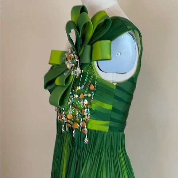 Tony Bowls Gown - Picture 4 of 13